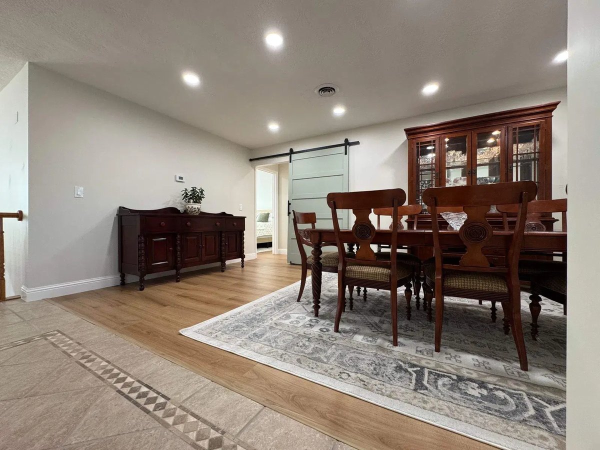 East-Sandy-Whole-Home-Remodel-by-RemodelCo-dining-room-010